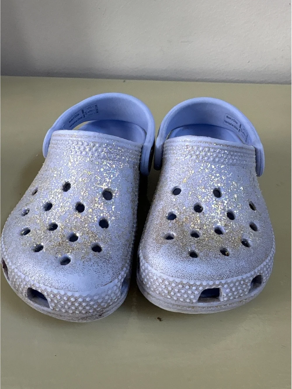 Light purple Glitter Crocs Classic Clogs Size 7 Toddler Kids - Picture 2 of 6